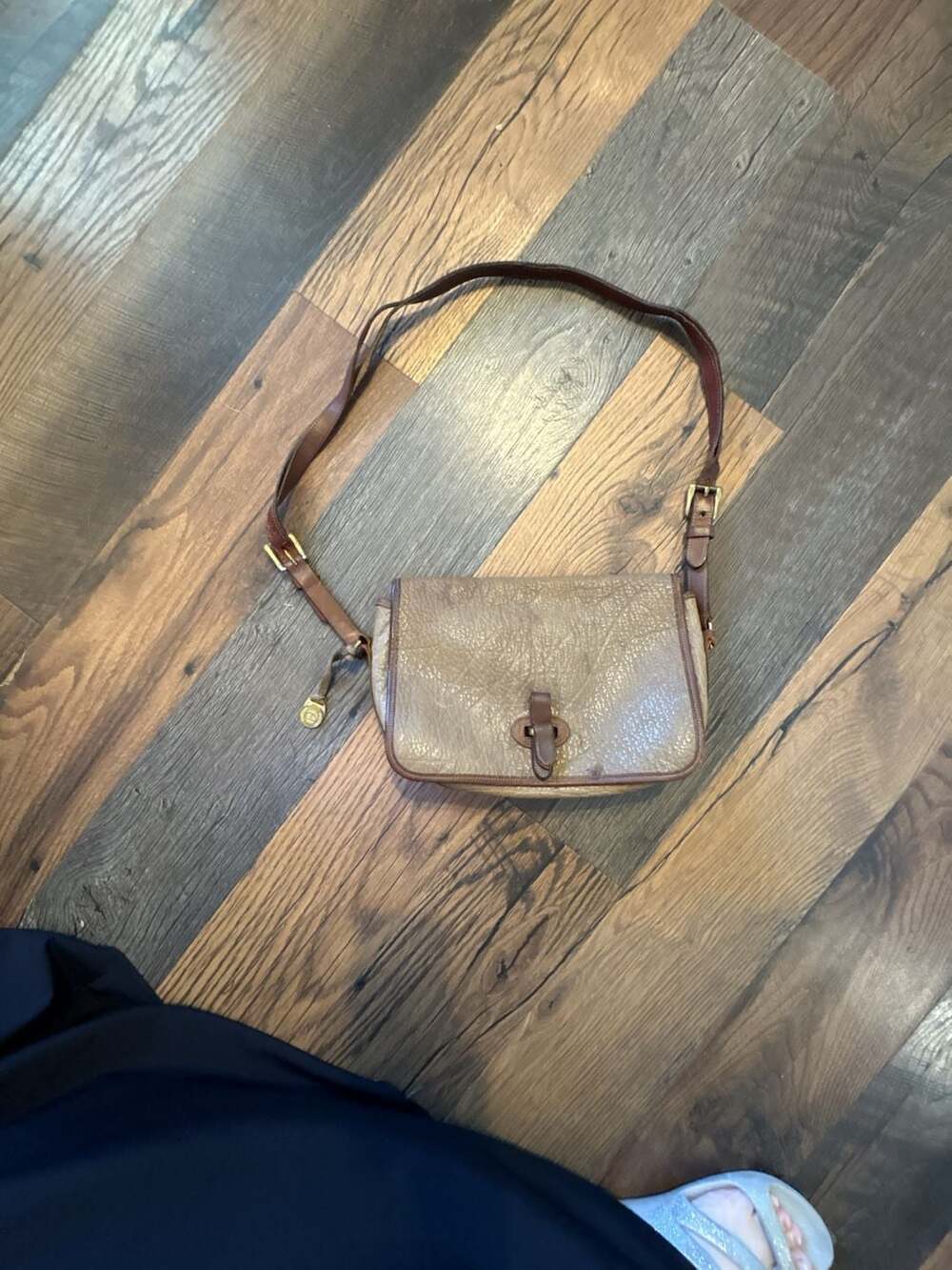 Dooney & Bourke Vintage Pebbled Leather Crossbody Bag